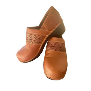 BJÖRNDAL Eliana Brown Leather Cushioned Slip On Clogs Womens Size 7 VERY GOOD